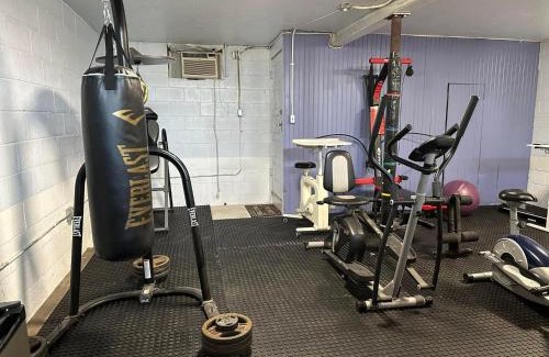 Lawton Apartment | Diamond Apartment with GYM - 2 miles to Fort Sill & just blocks to downtown!