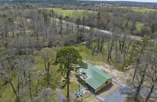 Pickens House | Diamond in the Ruff Hot Tub