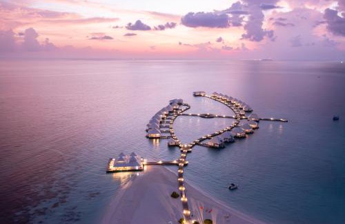 Athuruga Island Resort | Diamonds Athuruga Maldives Resort & Spa