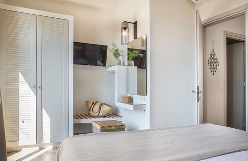 Leivathos House | Diana Suites