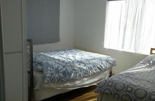 Dianella House | DIANELLA Budget Rooms Happy Place to Stay