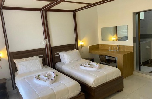 Diani Beach Hotel | Diani Palm Resort