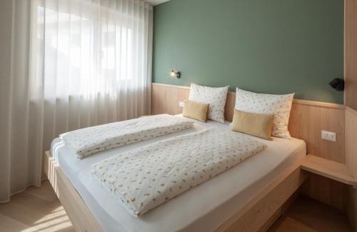 Lana Apartment | Dianthus Apartment