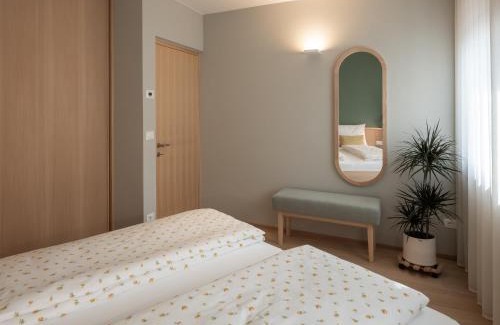 Lana Apartment | Dianthus Apartment