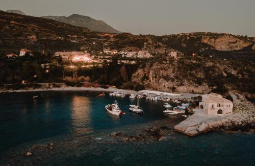 Kardamyli Hotel | Diapori Suites Hotel