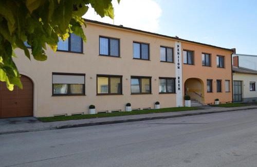 Podersdorf am See House | Die Pension Reeh