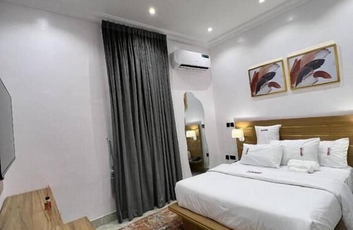 Kuching Hotel | Die Reise by Splane