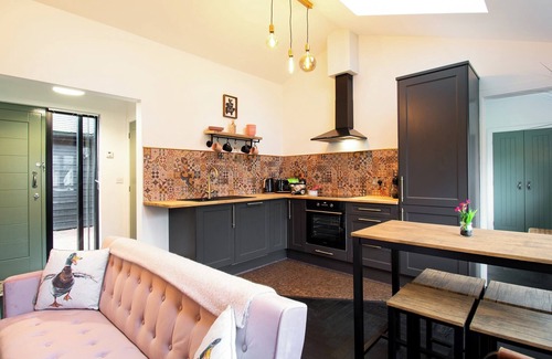 Maidstone Cottage | Diesel's Desirable Den - UK36786