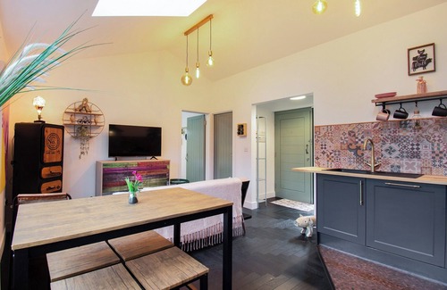 Maidstone Cottage | Diesel's Desirable Den - UK36786