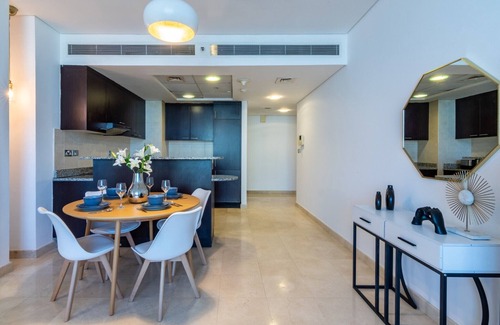DIFC Apartment | DIFC 1BR at SkyGardens Tower
