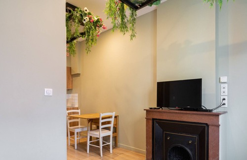 7th Arrondissement Apartment | DIFY Jungle - Jean Macé