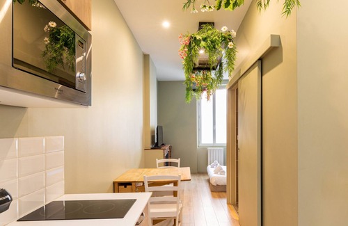 7th Arrondissement Apartment | DIFY Jungle - Jean Macé