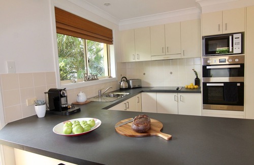 Coffs Harbour House | Diggers Beach Hideaway, Coffs Harbour - Prime beachside location
