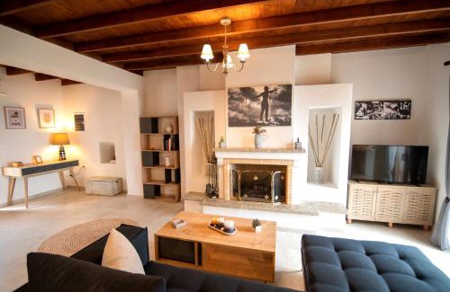 Asfendiou House | DIMIS ASOMATOS HOMES