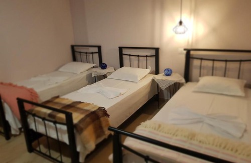 Permet House | Dimitri Guest House