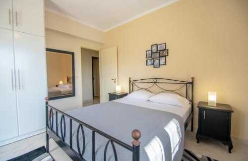 Agia Marina House | Dimitrios House - 2 Bedrooms & Cozy Atmosphere, by ZanteWize