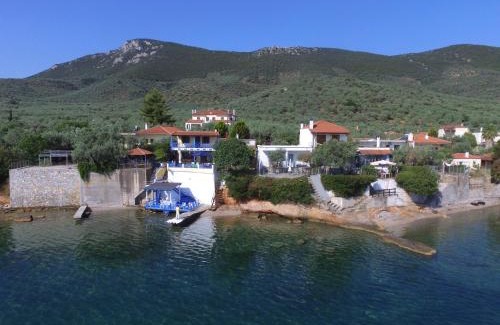 Sourpi House | Dimitris Constantinou