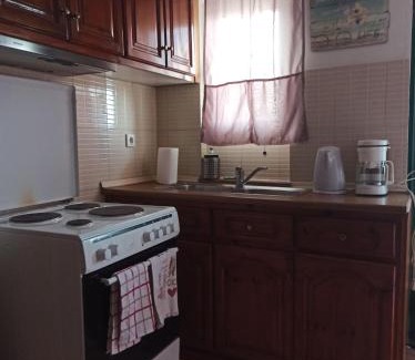 Petriti Apartment | Dimitris House Petriti