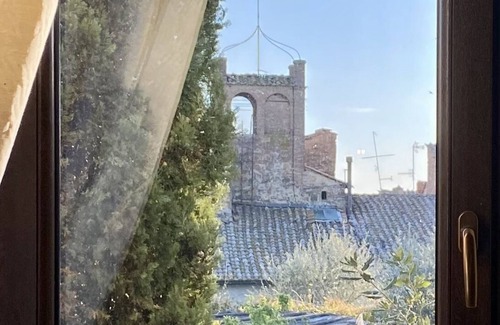 San Quirico d'Orcia Apartment | Dimora del Poggio - cozy Tuscan apartment