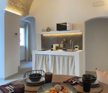 Centro Storico Apartment | Dimora del Vico - Mediterranean Apartment & Suite