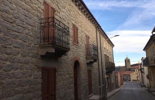 Sa Castangia House | Dimora storica Gallurese vicino al Lago