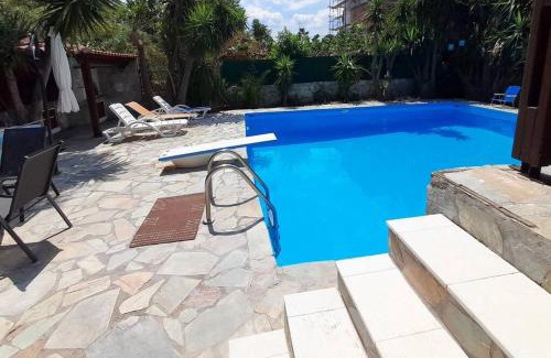 Isthmia Villa | Dina's Villa Isthmia