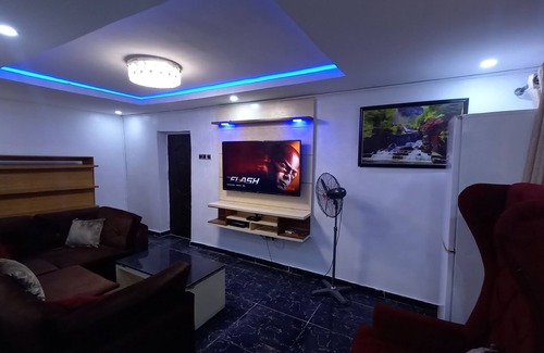Surulere Apartment | Dinero Emerald Apartment - Surulere