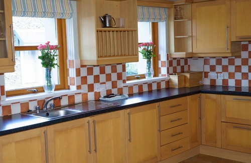 Dingle House | Dingle Courtyard Cottages (3 Bed - Sleeps 6)