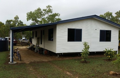 Dingo Beach House | Dingo Beach House - quiet getaway