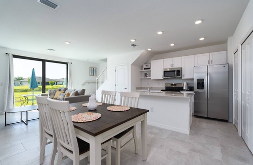 River Hall House | Dinner on Us $100 Gift Card! Sunshine State of Mind!