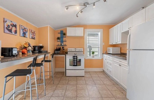 Drumheller House | Dino Cave |BBQ, Fire Pit & Netflix | Near Downtown