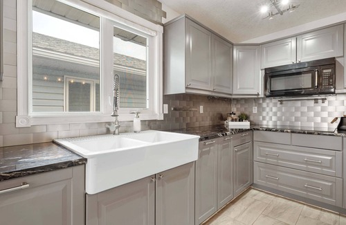 Drumheller House | Dino Roar | Family Friendly| BBQ & Close to Museum
