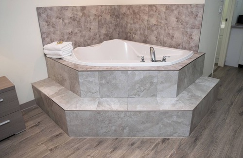 Fallsview Hotel | Diplomat Inn