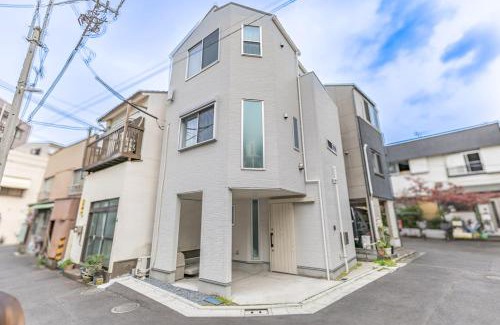 Sumida Villa | Direct access to Asakusa and Tokyo Skytree, 3 minutes to subway, Sumida Villa