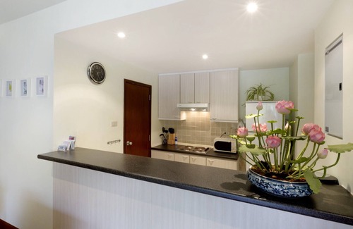 Nong Kae Apartment | Direct Beach Access in downtown Hua Hin, 2-Bedroom fully furnished