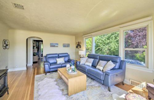 Bremerton House | Direct Beach Access Getaway on Port Orchard!