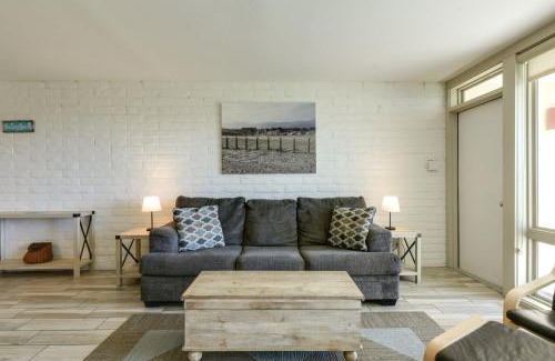 Port Aransas Apartment | Direct Beach Access Sunny Port Aransas Condo