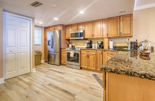 Madeira Beach Condo | *DIRECT BEACH FRONT*GREAT LOCATION* 2 BEDROOM 2 BATH*AWESOME VIEWS*
