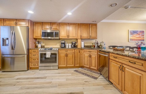 Madeira Beach Condo | *DIRECT BEACH FRONT*GREAT LOCATION* 2 BEDROOM 2 BATH*AWESOME VIEWS*