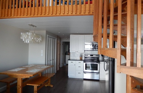 Old Orchard Beach Condo | Direct Beachfront Condo