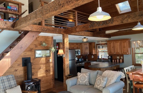 South Effingham Cottage | Direct Lakefront. Swim/Fish/Kayak/Hike/Relax White Mountains & NH Lakes Region.