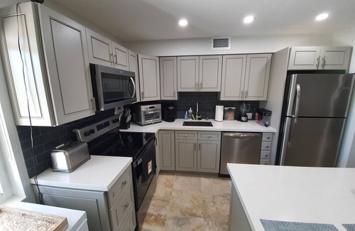 Marathon Condo | Direct Ocean Front, Beautiful Views, Close to Everything. MONTHLY RENTALS ONLY