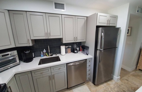 Marathon Condo | Direct Ocean Front, Beautiful Views, Close to Everything. MONTHLY RENTALS ONLY