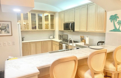 La Fonda Condo | DIRECT OCEAN FRONT TWIN CONDOS! 4,160ft/Entire 7TH Floor! PRIVATE Beach K38 Surf
