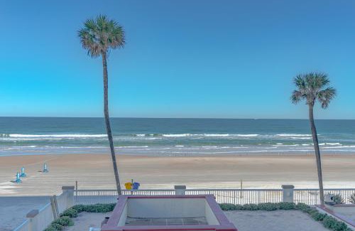 Ortona Park Resort | Direct oceanfront, fantastic ocean view, separate bedroom ! - All amenities available November 1 !