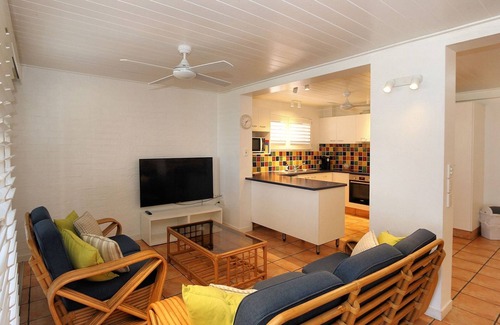 Bargara Apartment | Direct Oceanfront Unit - Step Right onto the Beach!