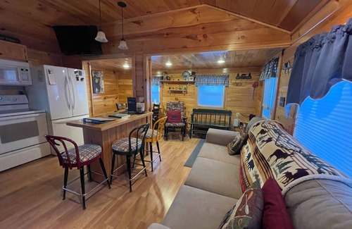 Jackman House | Direct trail head access!
