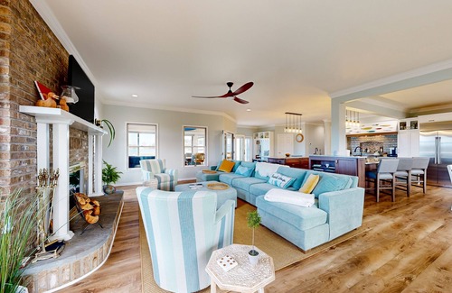 Point Lookout House | Direct waterfront access to the Chesapeake Bay with pool and hottub