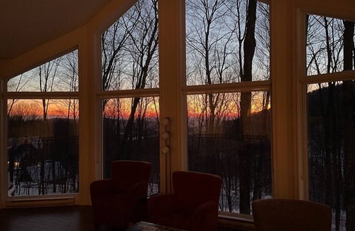 Bromont Ski Chalet | Directly in the mountain for calm and lots of activities