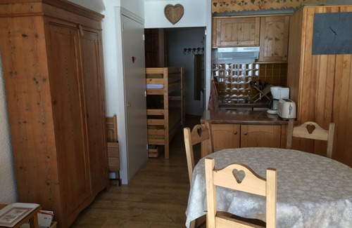 La Salle-les-Alpes Apartment | Directly on the slopes of SERRE CHEVALIER 1400, very comfortable studio